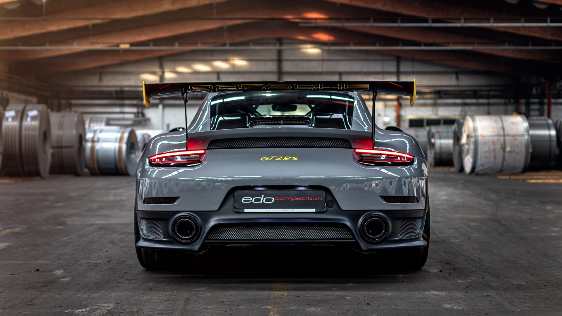 全黑队无情防守，保持比赛的高压节奏